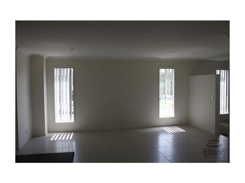 8 Jimmy Road, Coomera QLD 4209