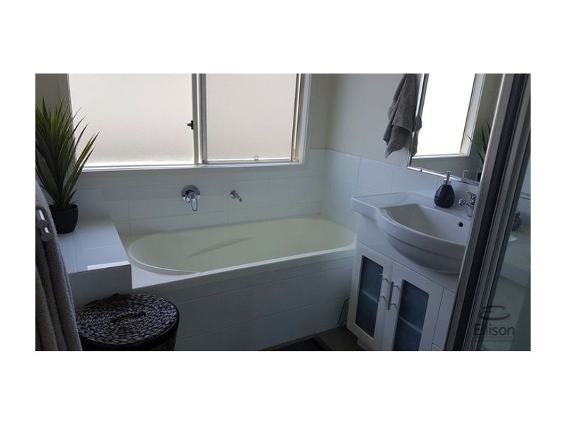 8 Jimmy Road, Coomera QLD 4209