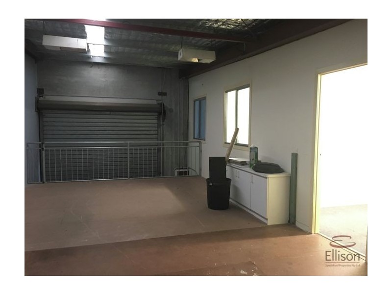 11&12/172 North Road, Woodridge QLD 4114