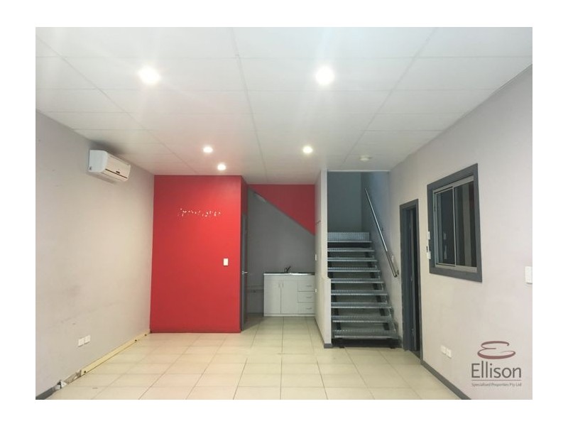 11&12/172 North Road, Woodridge QLD 4114