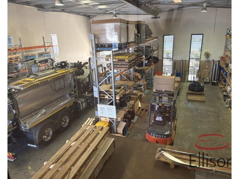 2/15 Commerce Circuit, Yatala QLD 4207