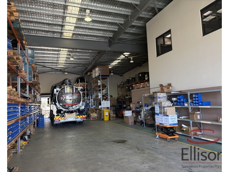 2/15 Commerce Circuit, Yatala QLD 4207