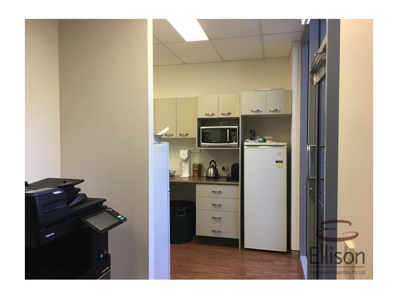 2/3950 Pacific Highway, Loganholme QLD 4129