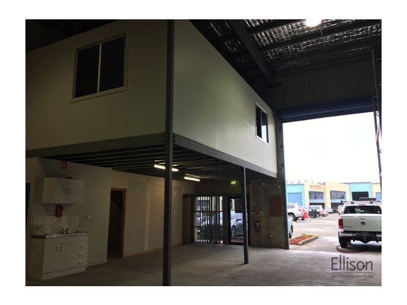 23/8 Riverland Drive, Loganholme QLD 4129