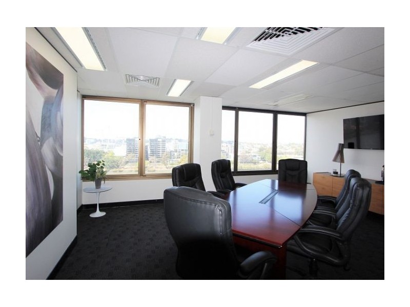 6.04/303 Coronation Drive, Milton QLD 4064