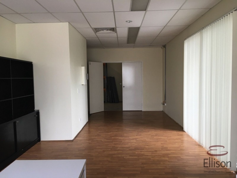 8/3-19 University Drive, Meadowbrook QLD 4131