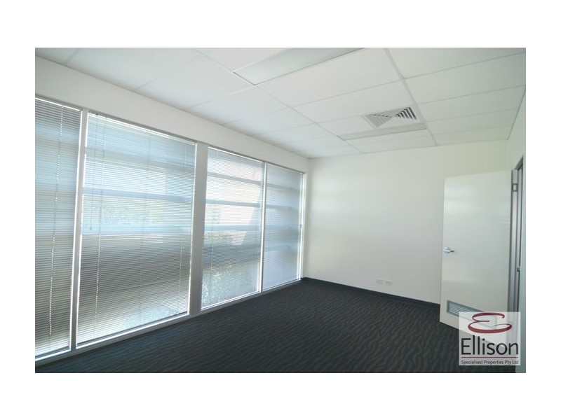 1/3-19 University Drive, Meadowbrook QLD 4131