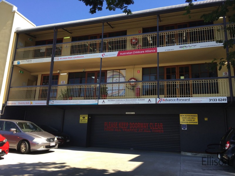 2/6 Vanessa Boulevard, Springwood QLD 4127