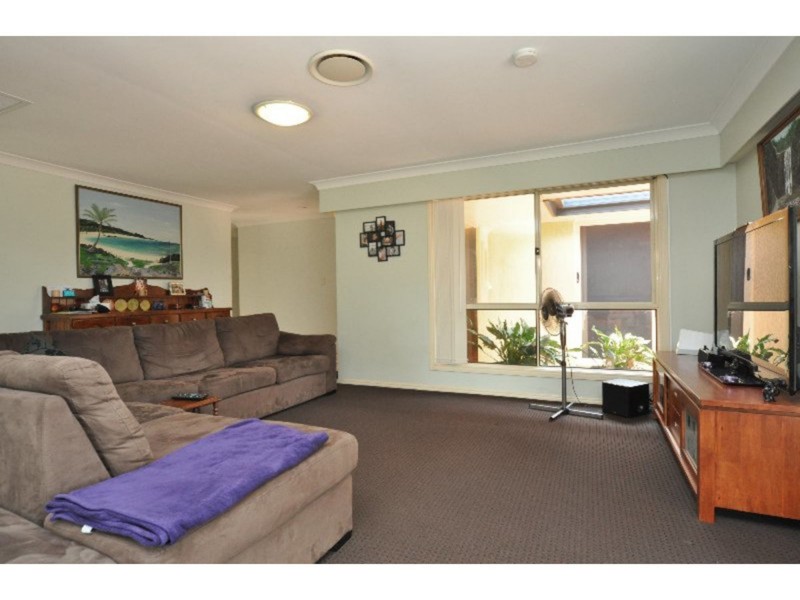 8 Sutton Court, Parkwood QLD 4214