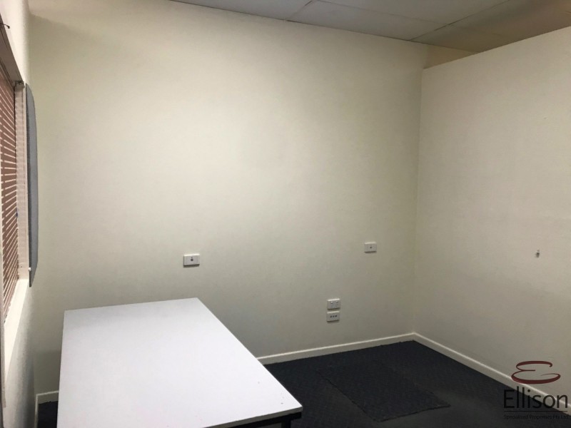 2/261 Loganlea Road, Meadowbrook QLD 4131