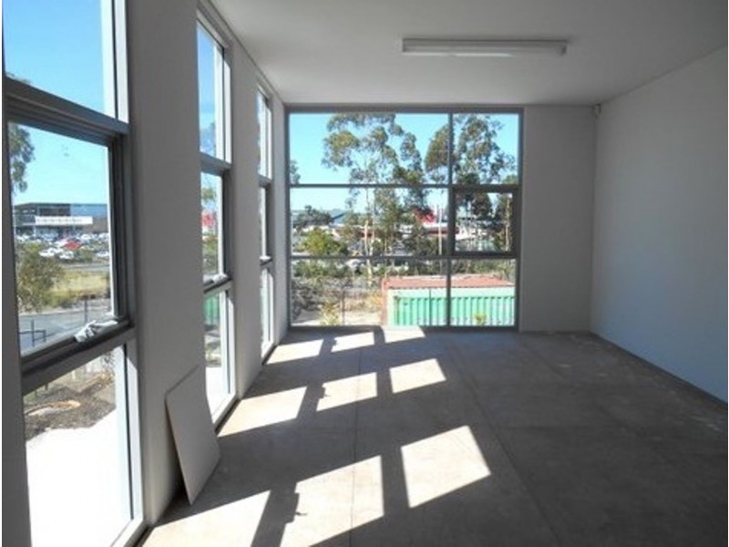 5/3 Millennium Circuit, Helensvale QLD 4212