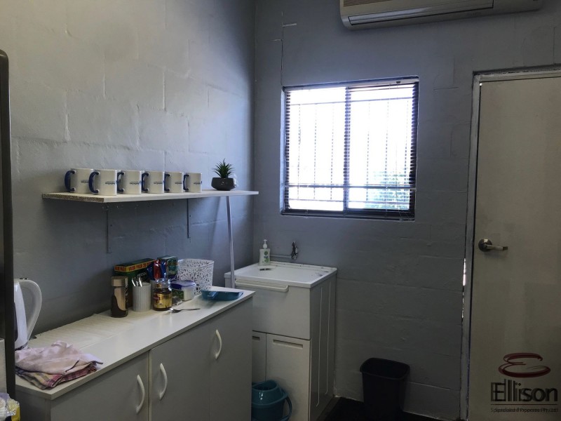 4049 Pacific Highway, Loganholme QLD 4129