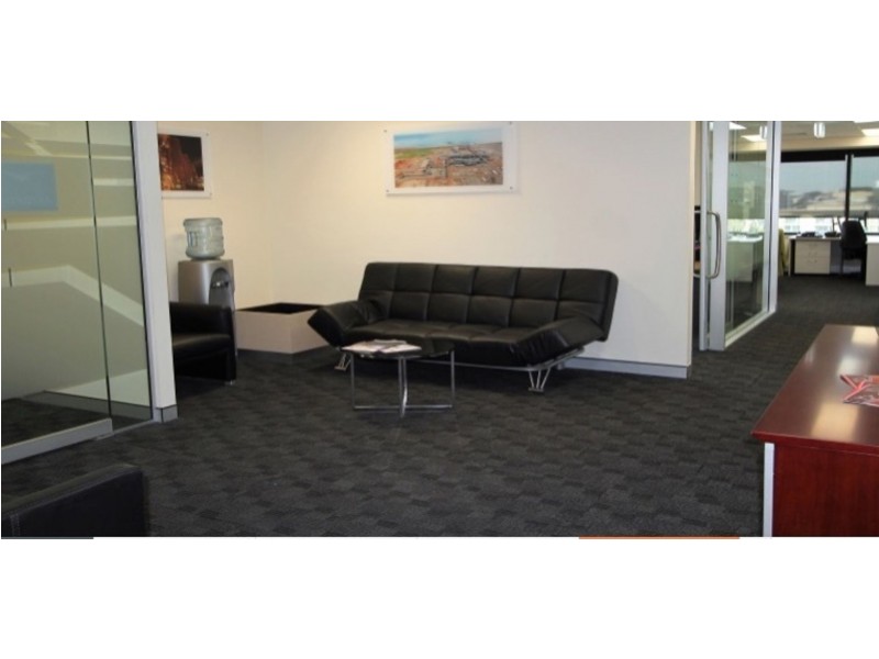 S8.01L8/301 Coronation Drive, Milton QLD 4064