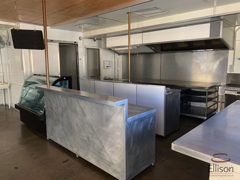 Unit 1 (a) 17 Manufacturer Drive, Molendinar QLD 4214