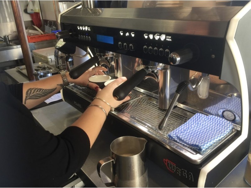 Unit 1 (a) & (b) 17 Manufacturer Drive, Molendinar QLD 4214