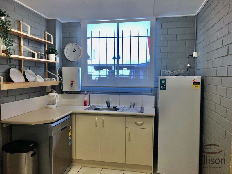 Unit 1 Lot 112 Pacific Highway, Loganholme QLD 4129