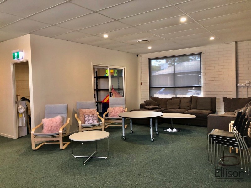 Unit 1 Lot 112 Pacific Highway, Loganholme QLD 4129