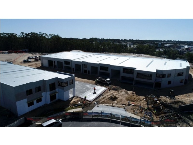 2/8 Distribution Court, Arundel QLD 4214