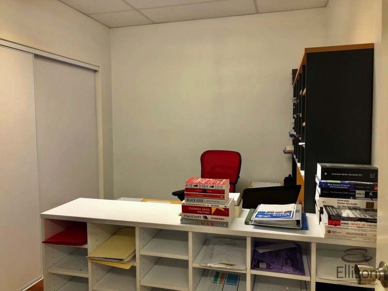 1/24 Vanessa Boulevard, Springwood QLD 4127