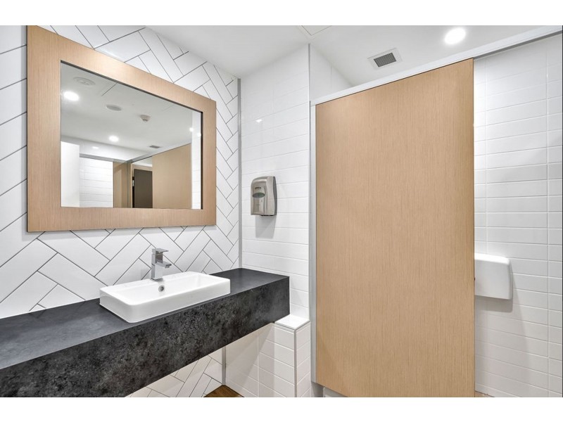 3/303 Coronation Drive, Milton QLD 4064