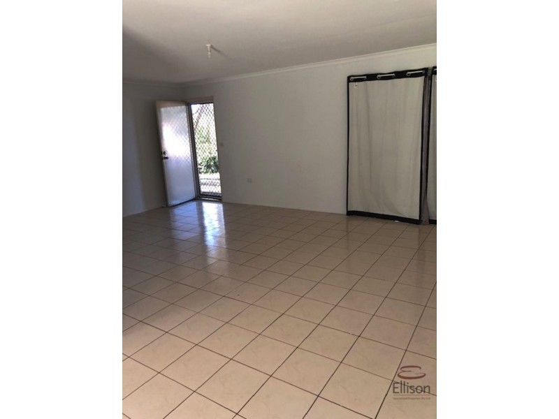 13 Bushmills Court, Hillcrest QLD 4118