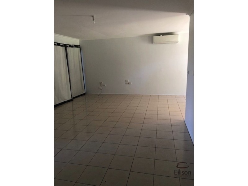 13 Bushmills Court, Hillcrest QLD 4118