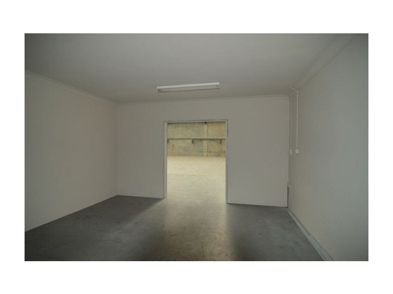 2/28 Eurora Street, Kingston QLD 4114