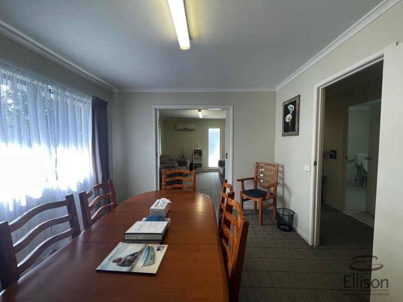 37 Vanessa Boulevard, Springwood QLD 4127