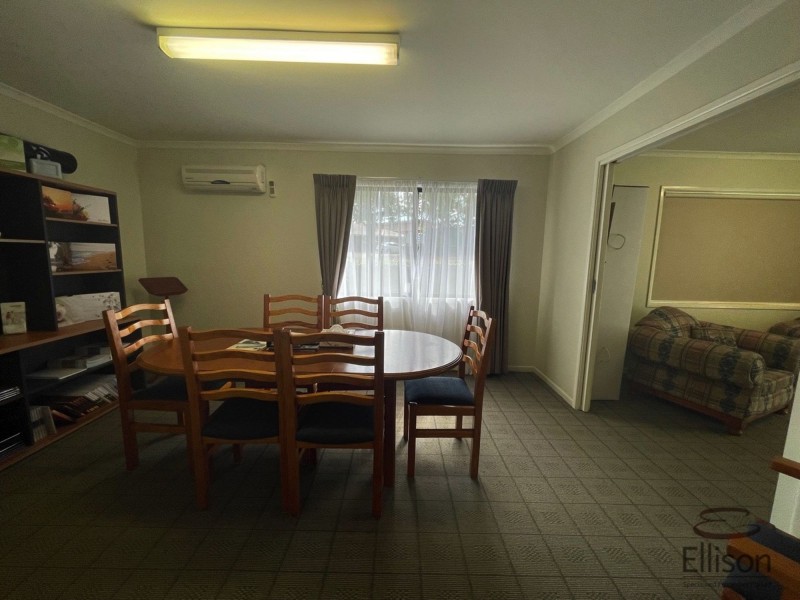 37 Vanessa Boulevard, Springwood QLD 4127