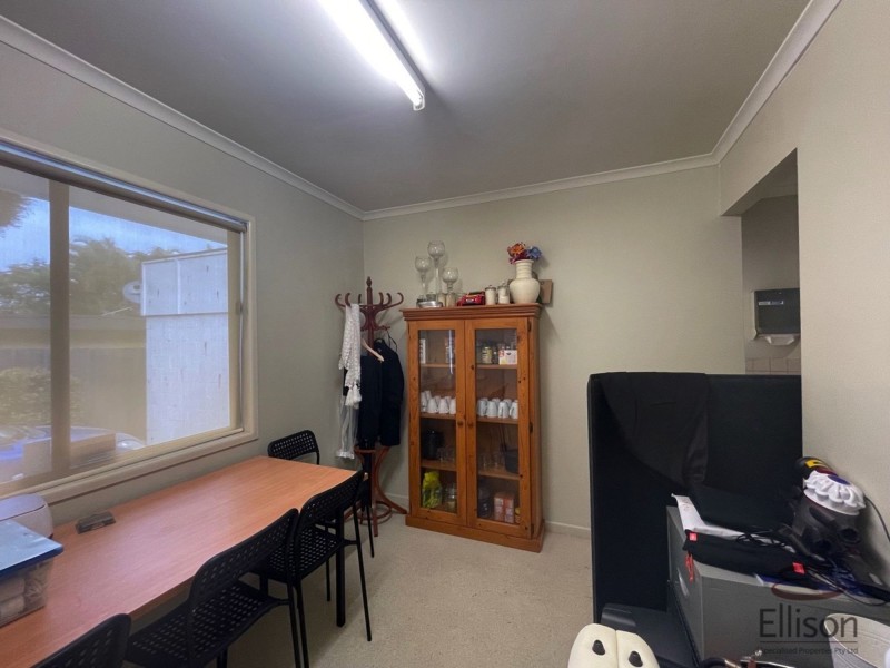 37 Vanessa Boulevard, Springwood QLD 4127