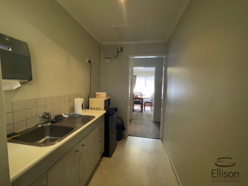 37 Vanessa Boulevard, Springwood QLD 4127