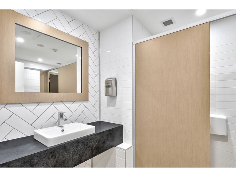 Suite 403. Level 4. 303 Coronation Drive, Milton QLD 4064