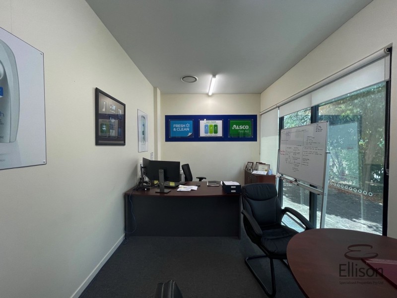 1/70-74 Meakin Road, Meadowbrook QLD 4131
