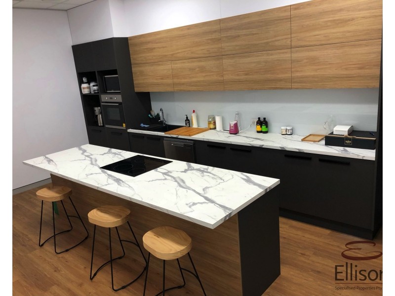 4&5B/63 Meakin Road, Meadowbrook QLD 4131