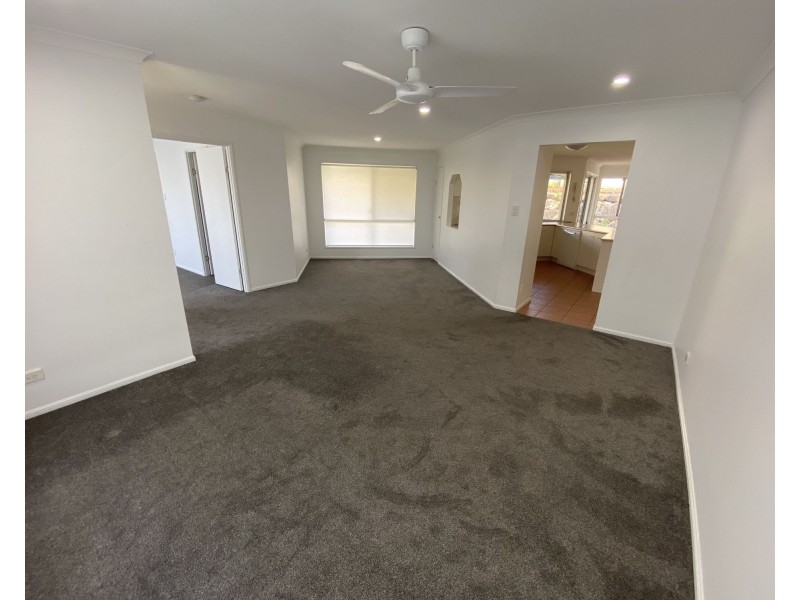 4/8 John Paul Drive, Daisy Hill QLD 4127