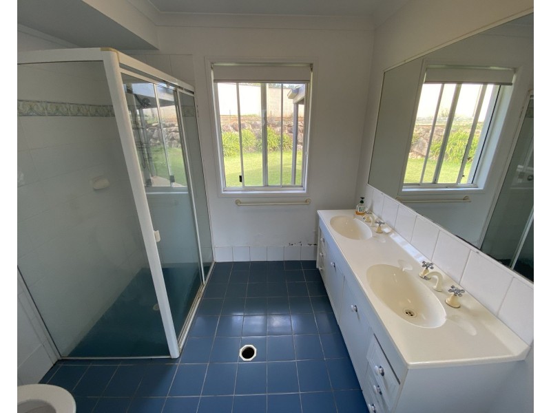 4/8 John Paul Drive, Daisy Hill QLD 4127