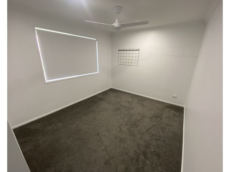 4/8 John Paul Drive, Daisy Hill QLD 4127