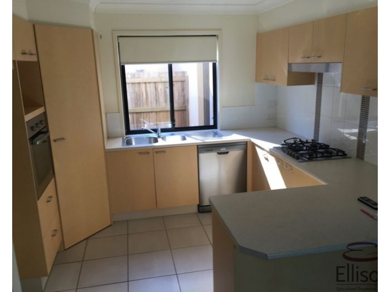 2/2 Auburn Court, Ormeau QLD 4208