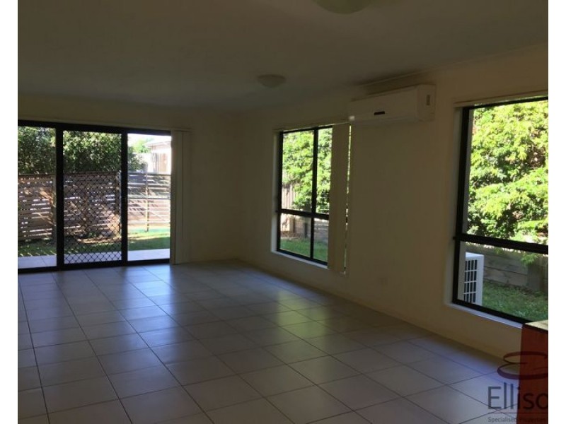 2/2 Auburn Court, Ormeau QLD 4208