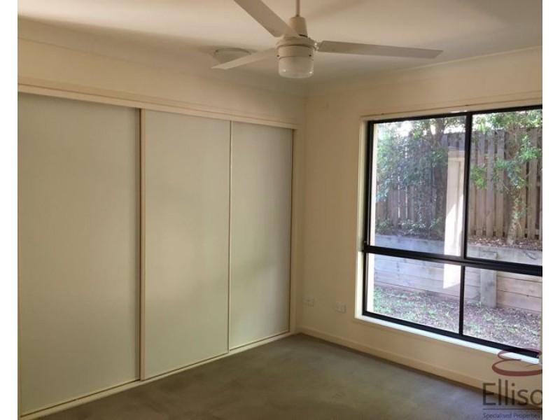 2/2 Auburn Court, Ormeau QLD 4208