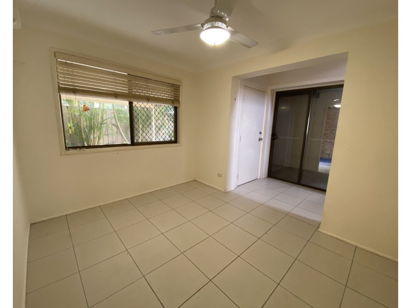 27 Springfield Crescent, Daisy Hill QLD 4127