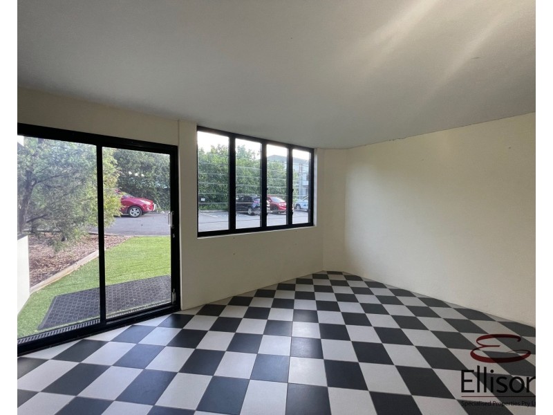 4B/2404 Logan Road, Eight Mile Plains QLD 4113