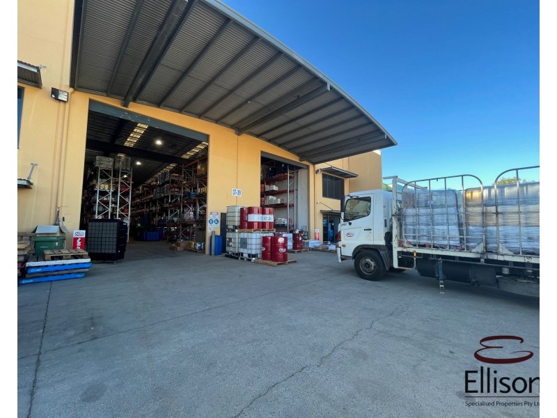 37-39 Nealdon Drive, Meadowbrook QLD 4131