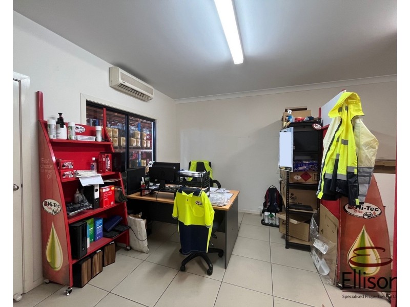 37-39 Nealdon Drive, Meadowbrook QLD 4131