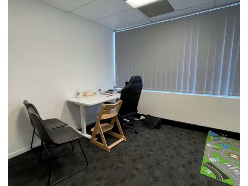 Level 2 Suite 21A/3-15 Dennis Road, Springwood QLD 4127