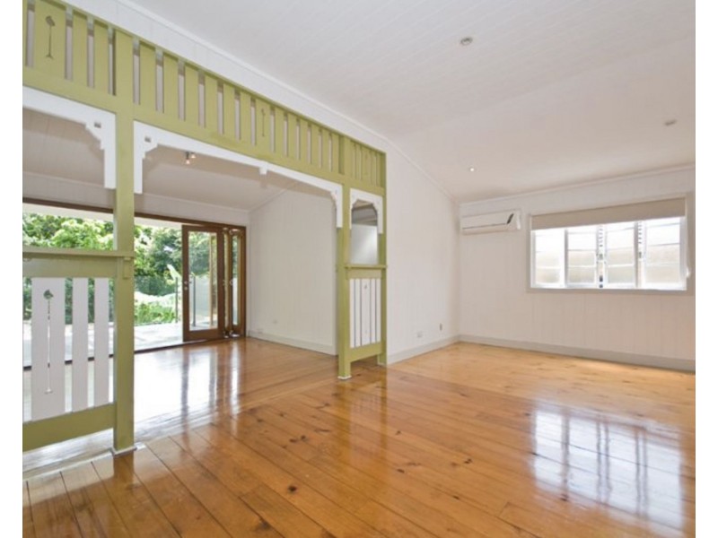 30 Ross Street, Woolloongabba QLD 4102
