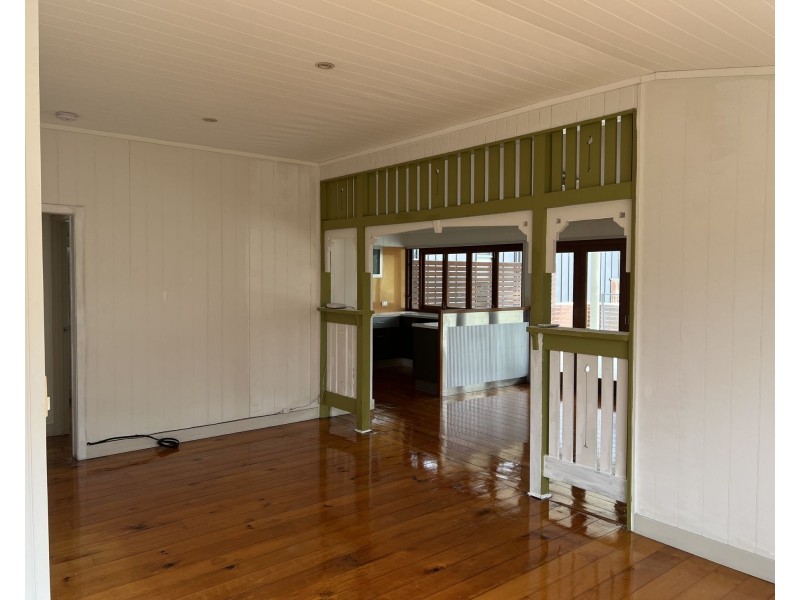 30 Ross Street, Woolloongabba QLD 4102