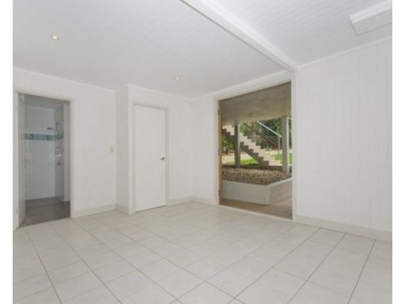 30 Ross Street, Woolloongabba QLD 4102