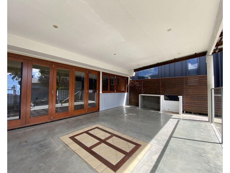 30 Ross Street, Woolloongabba QLD 4102
