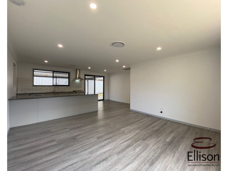 128 Wilson Street, Labrador QLD 4215